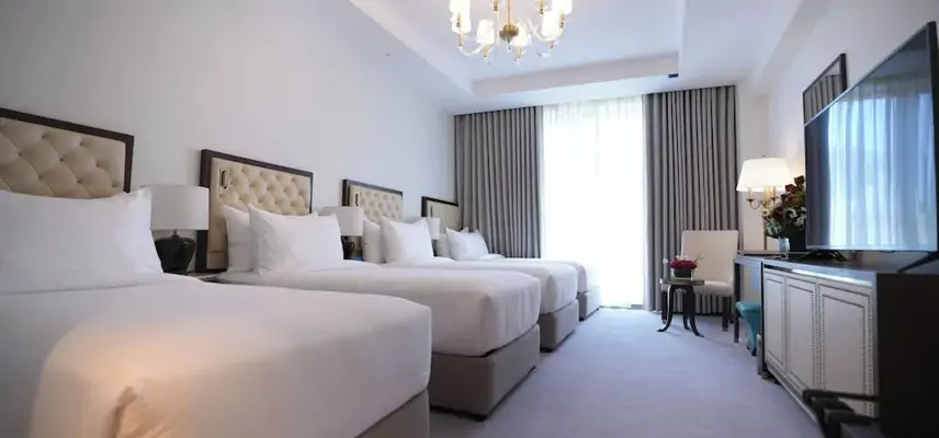 Peninsula Worth Hotel image